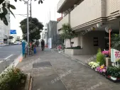 新宿区余丁町　月極駐車場