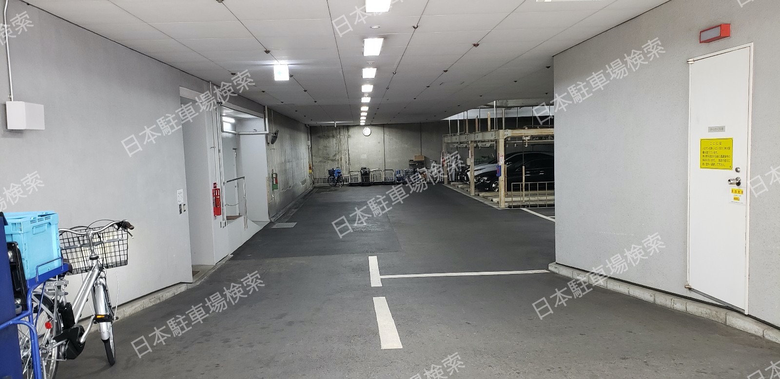 新宿区揚場町　月極駐車場