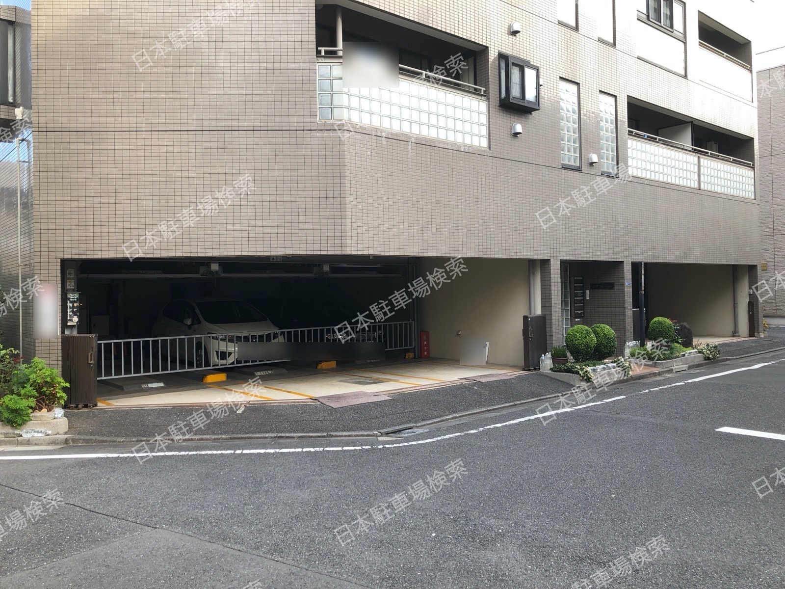 新宿区高田馬場４丁目月極駐車場