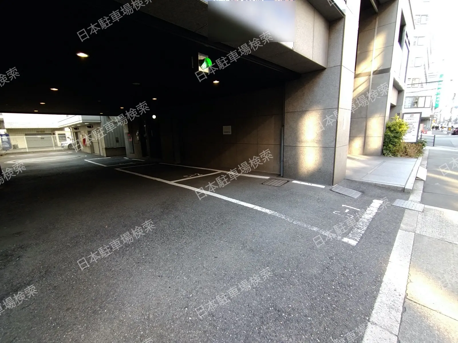 大阪市淀川区西中島３丁目　月極駐車場