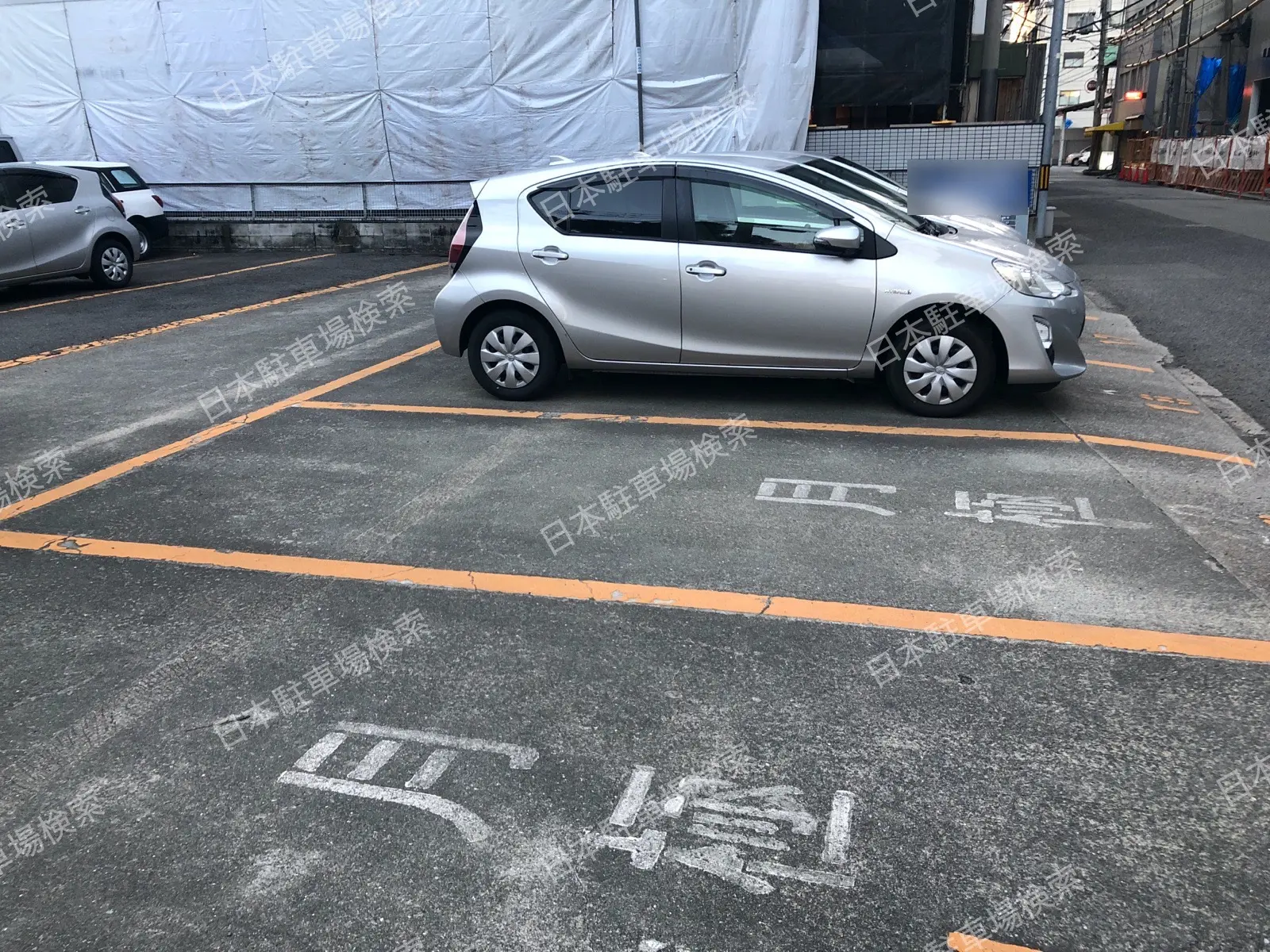 大阪市西区阿波座１丁目　月極駐車場