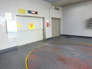 ★手数料０円★大阪市西区京町堀１丁目　月極駐車場