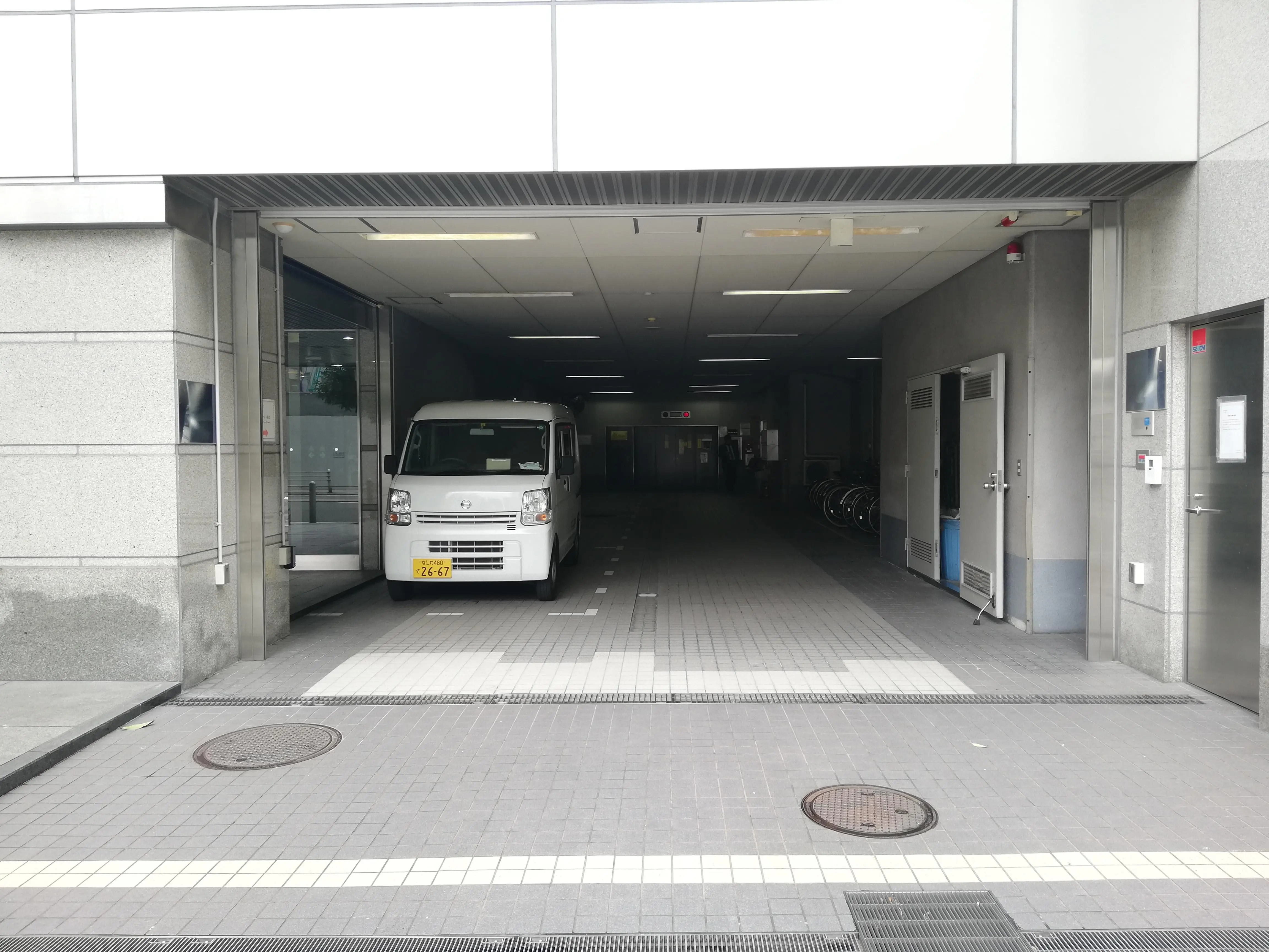 ★手数料０円★PHOENIX内本町ビル月極駐車場