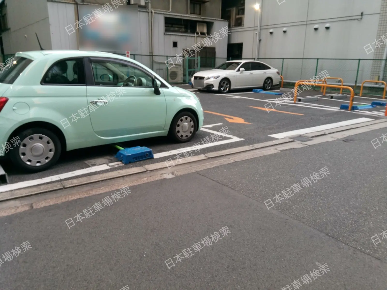 大阪市中央区今橋２丁目　月極駐車場