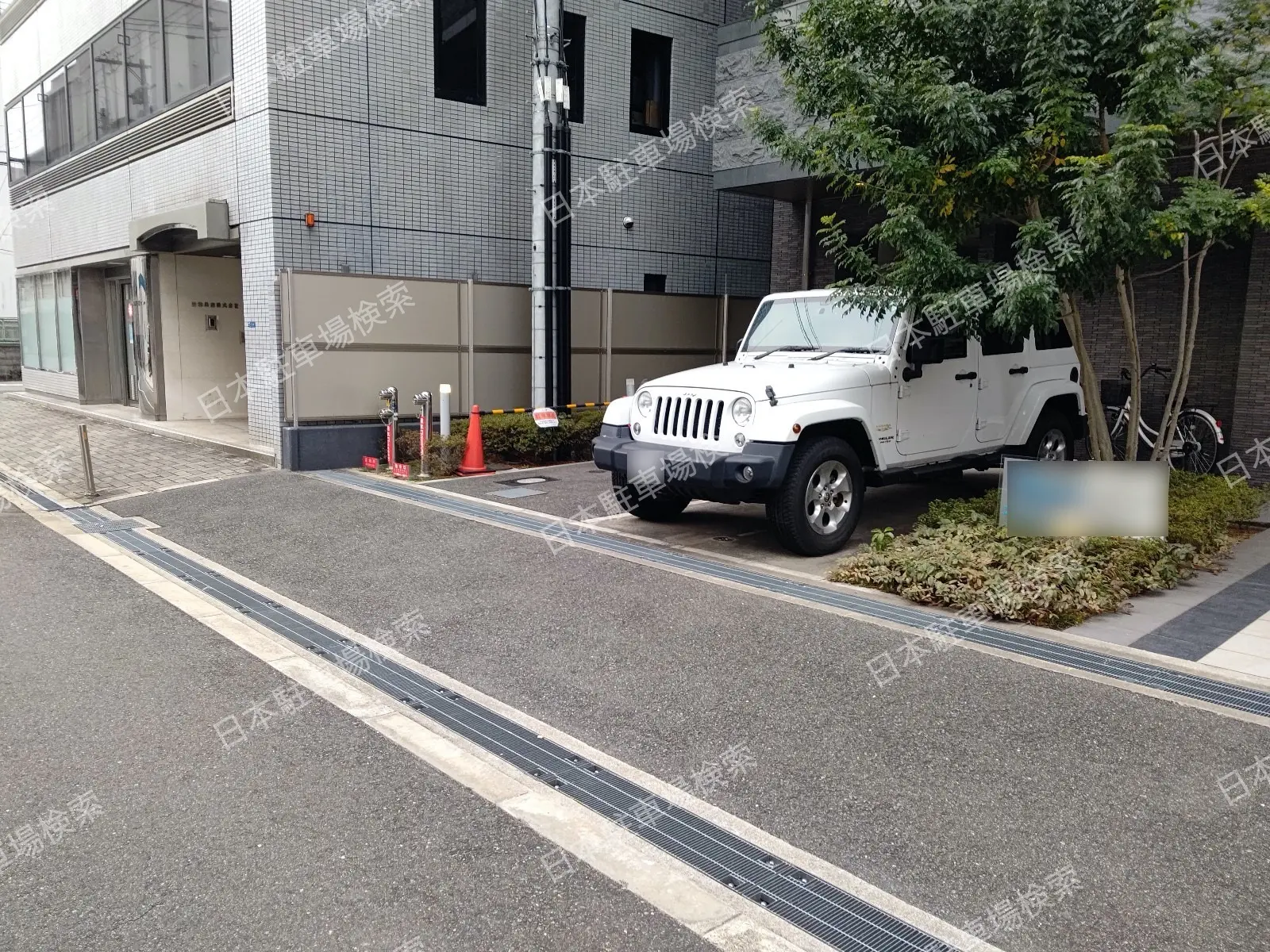 大阪市中央区高麗橋１丁目　月極駐車場