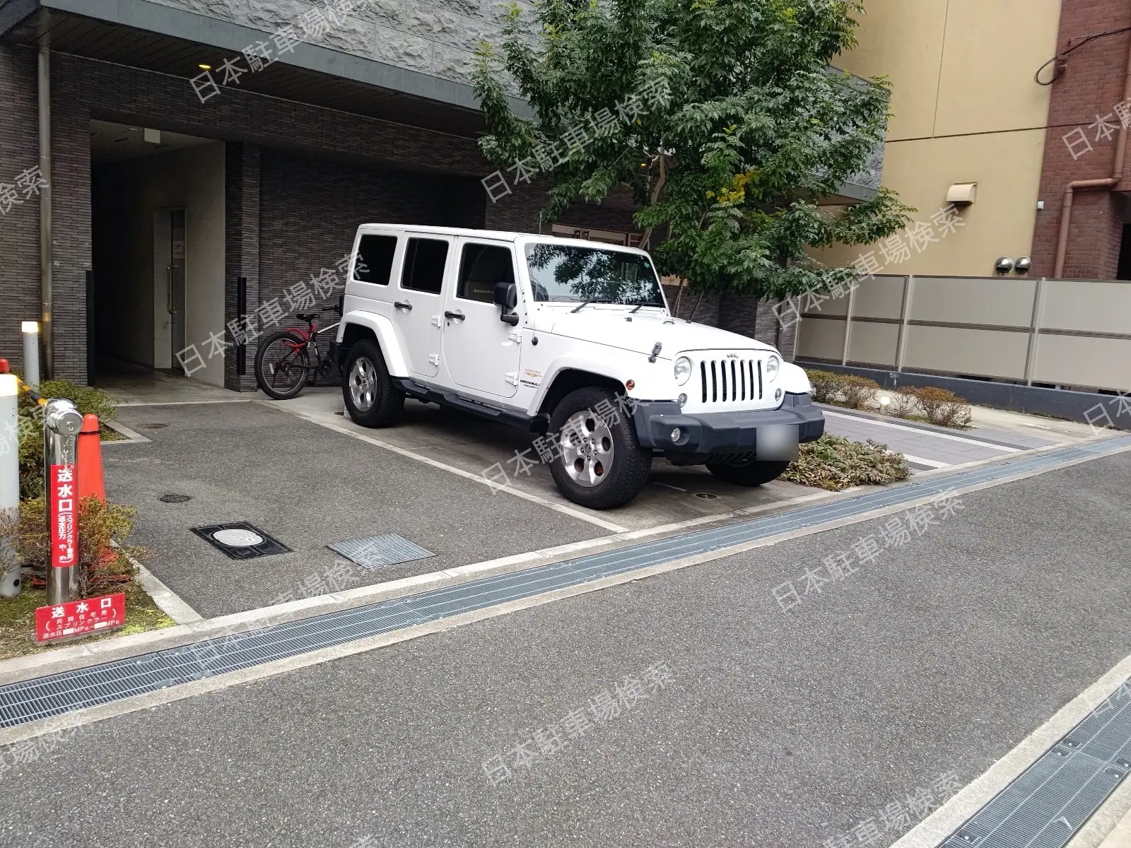 大阪市中央区高麗橋１丁目　月極駐車場