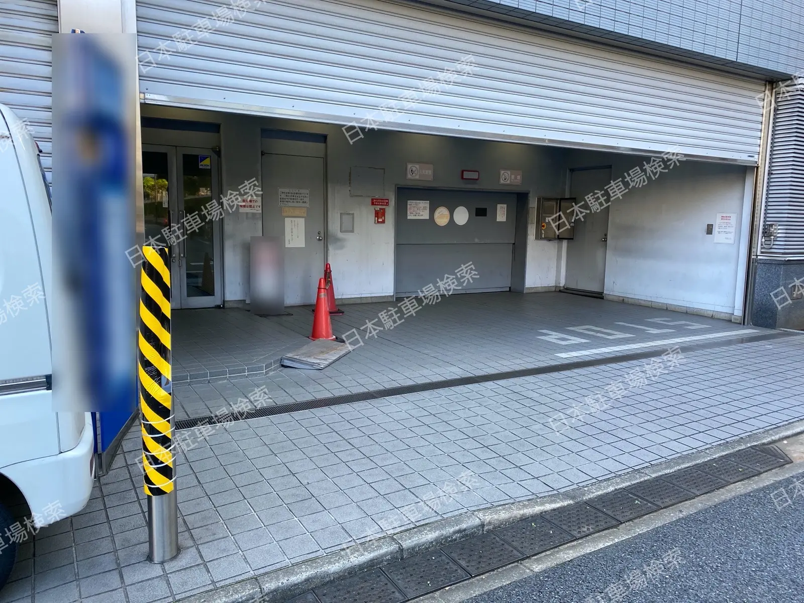 新宿区西新宿7丁目　月極駐車場