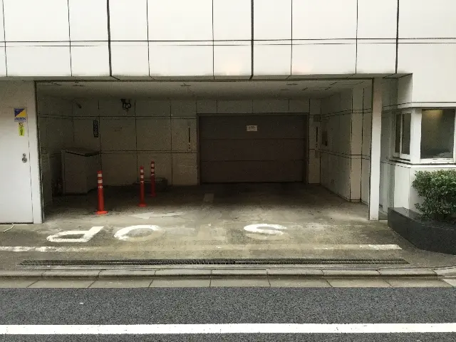 宝塚大学 新宿キャンパスビル月極駐車場