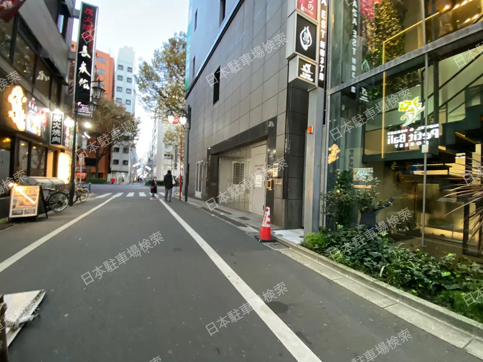 東京都新宿区新宿３丁目