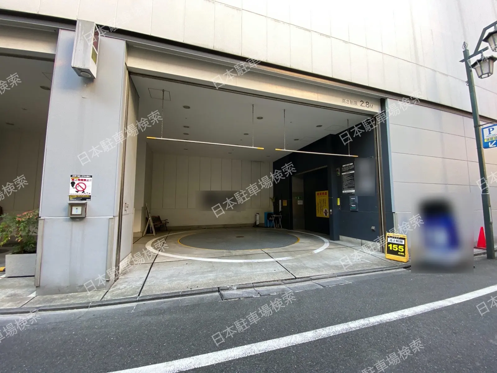 東京都新宿区新宿３丁目　月極駐車場