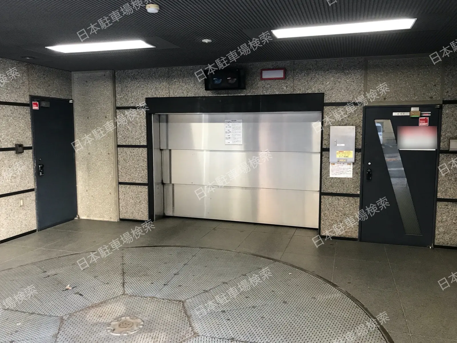 新宿区新宿２丁目 月極駐車場