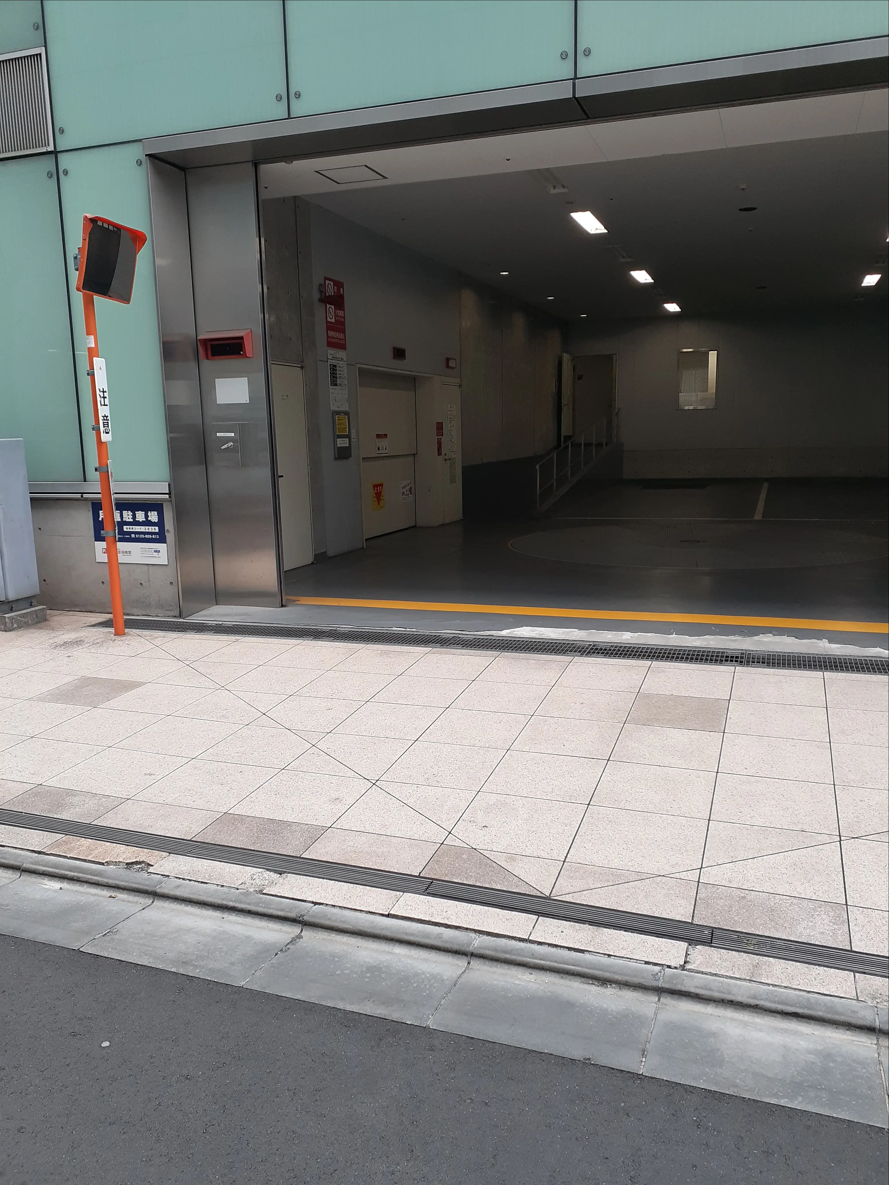 ★手数料０円★NEX新宿月極駐車場