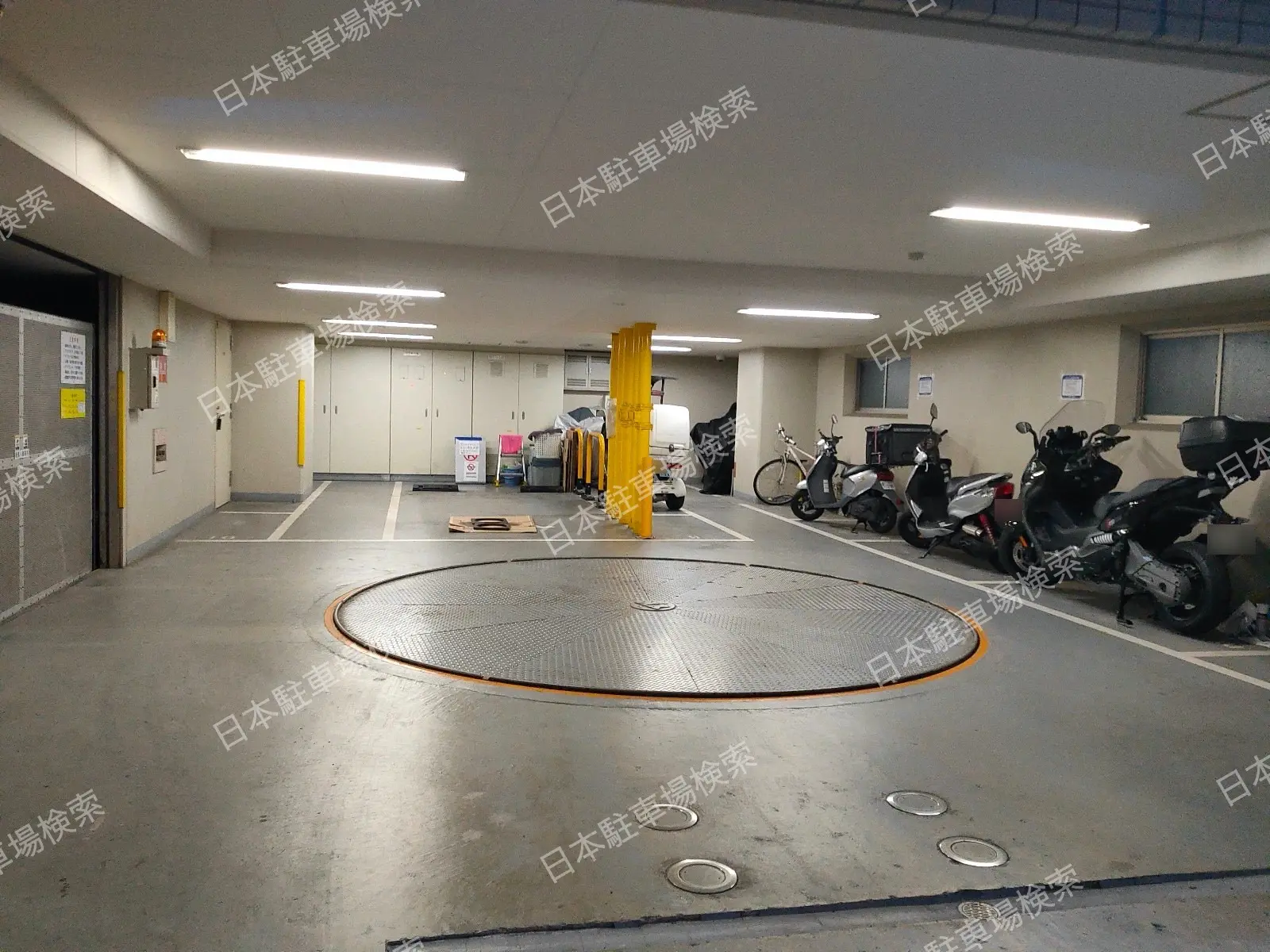 中央区銀座８丁目　月極駐車場