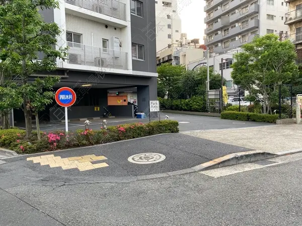 渋谷区幡ヶ谷１丁目　月極駐車場