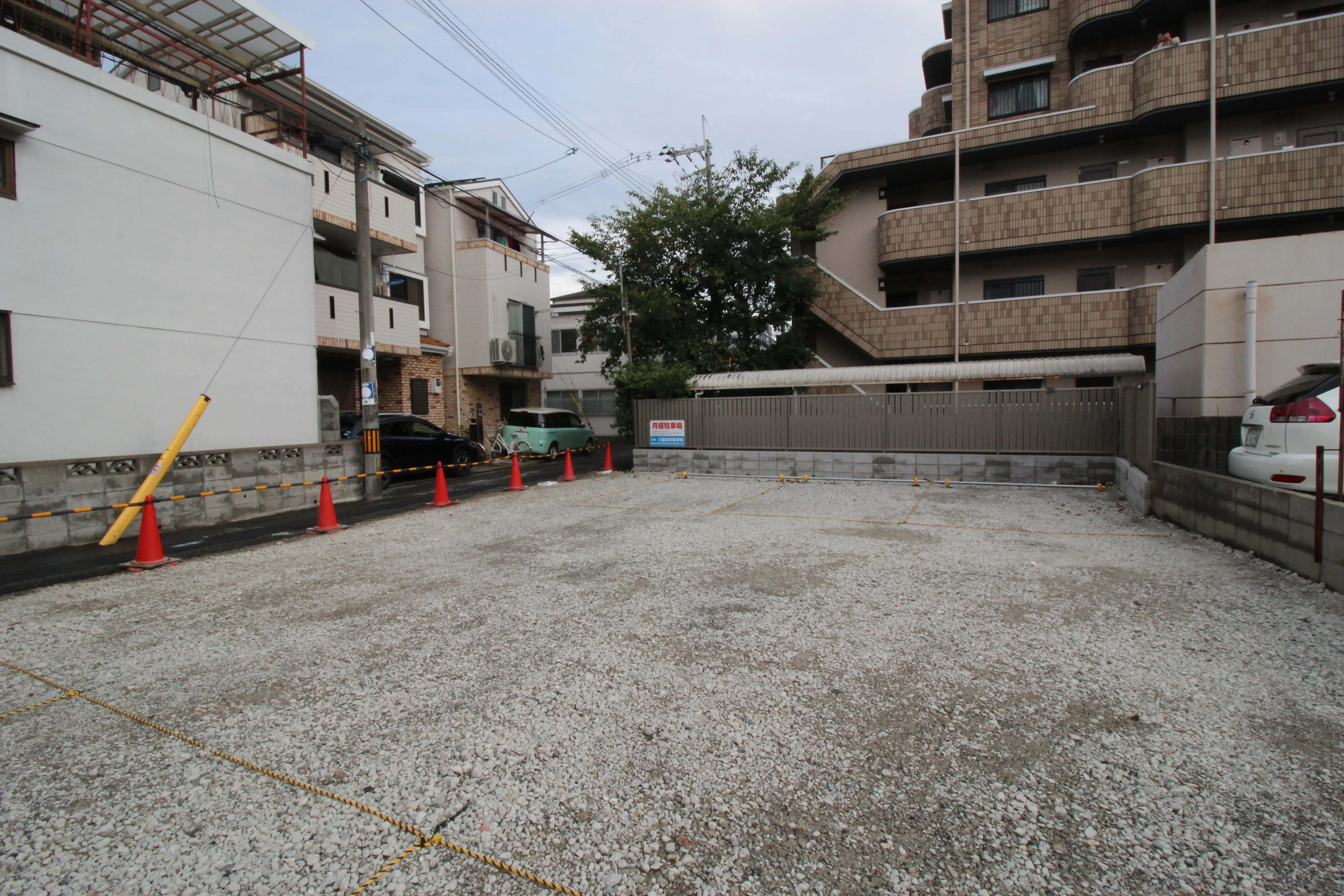 三国本町駐車場