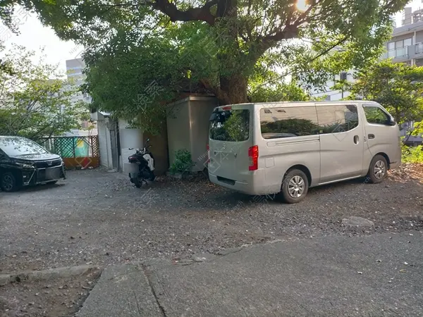 東２丁目5(屋外・平面) 月極駐車場