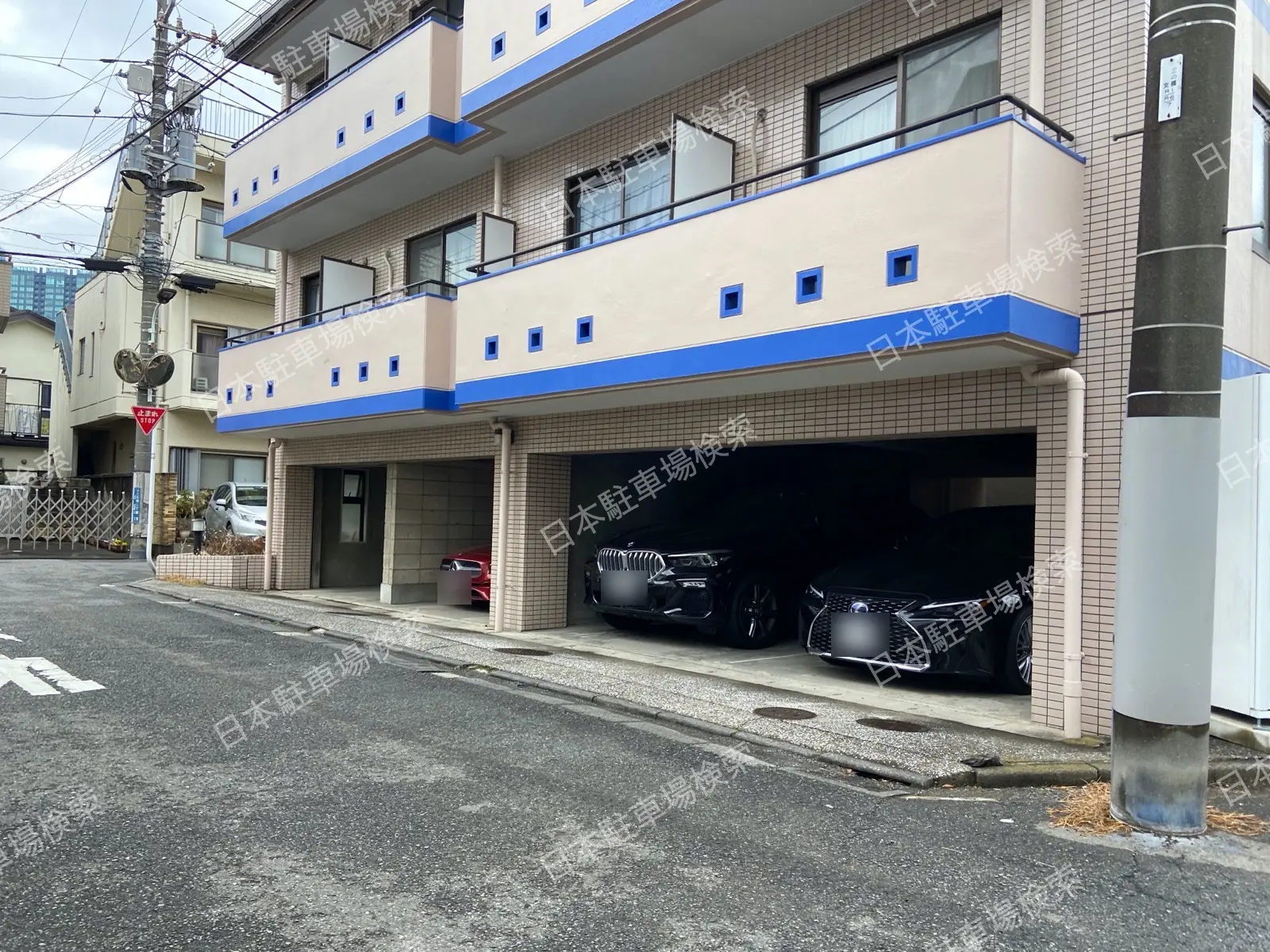 港区三田２丁目　月極駐車場