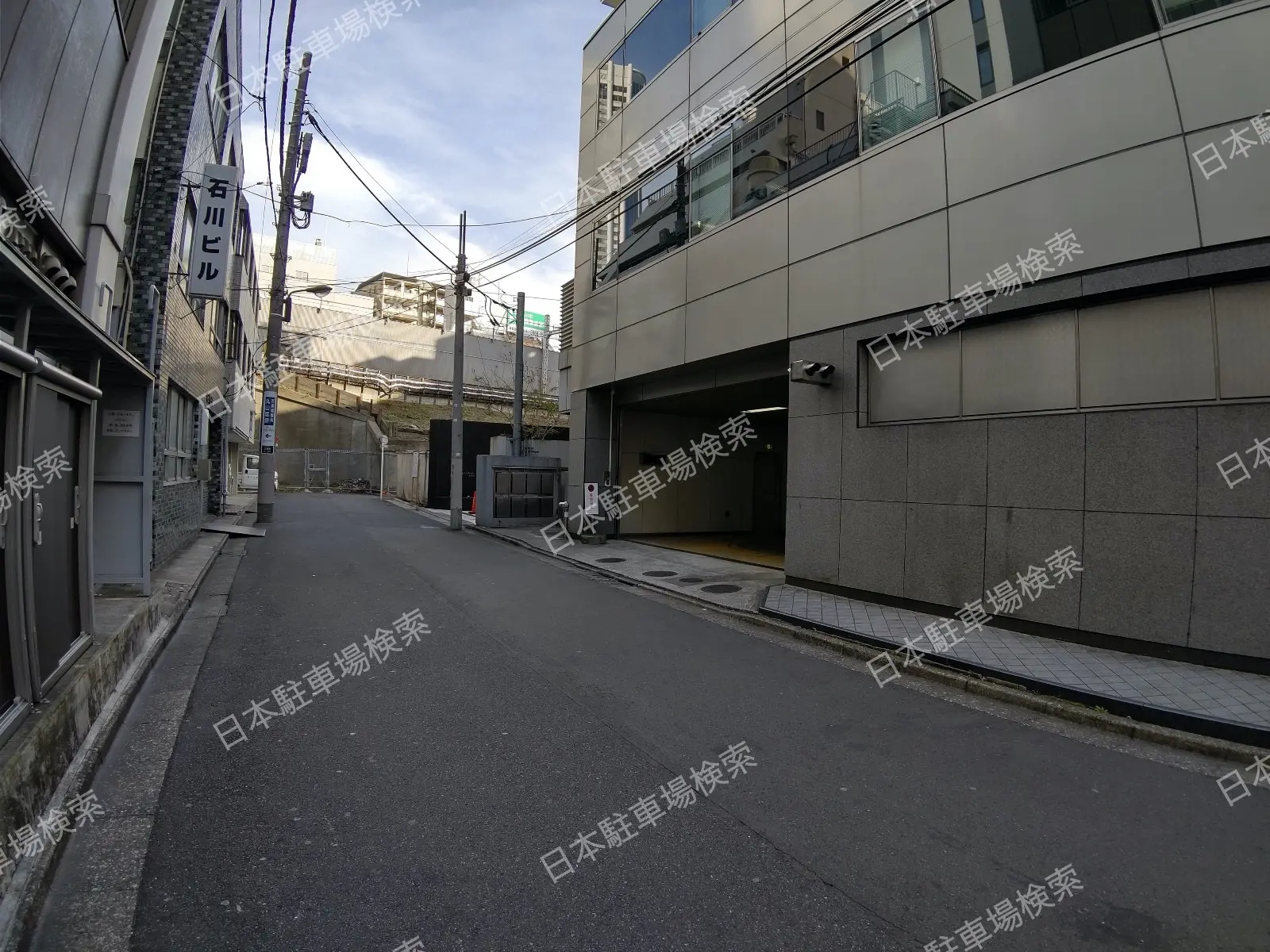 千代田区三崎町２丁目　月極駐車場