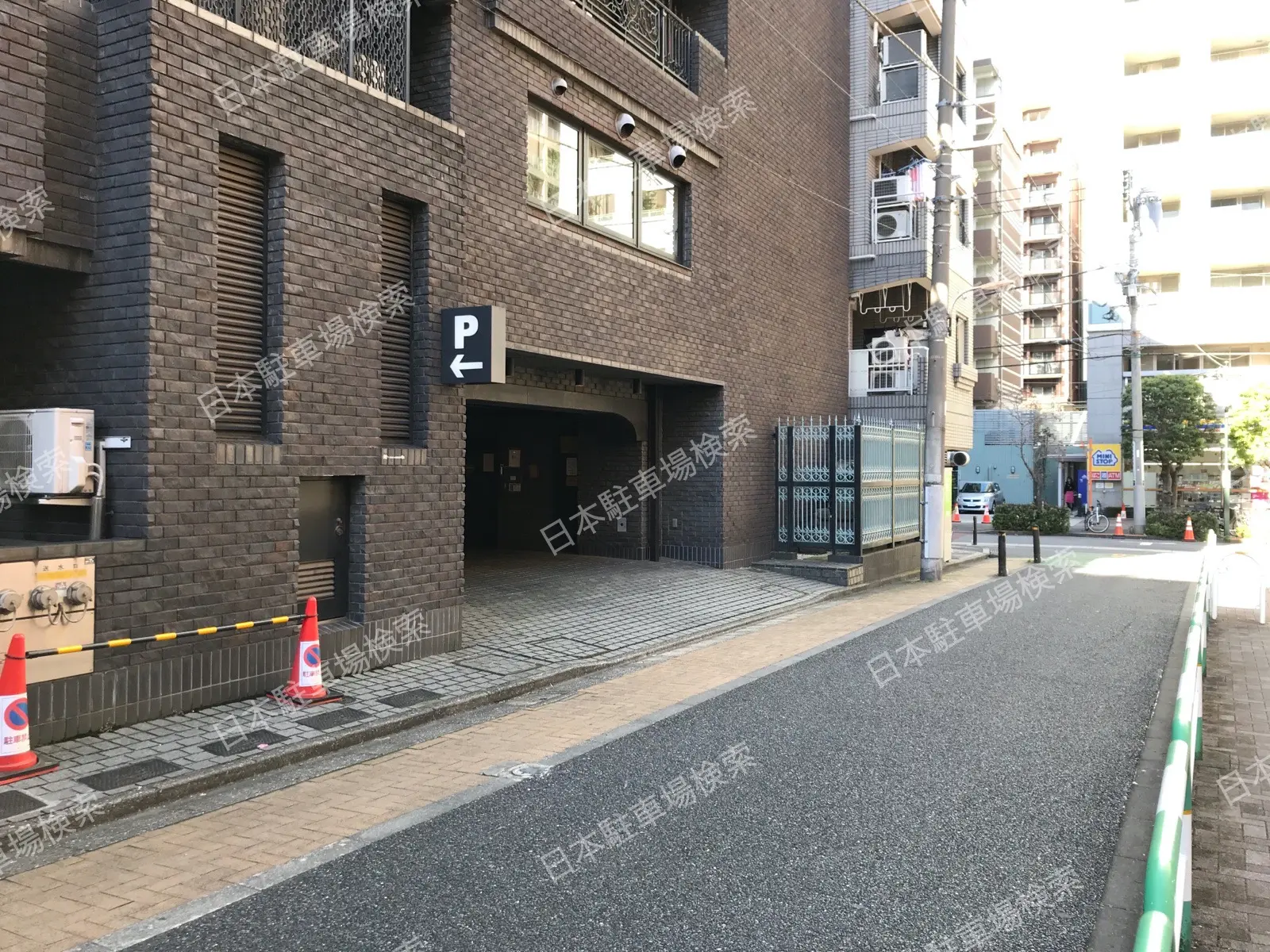 新宿区新宿1丁目　月極駐車場