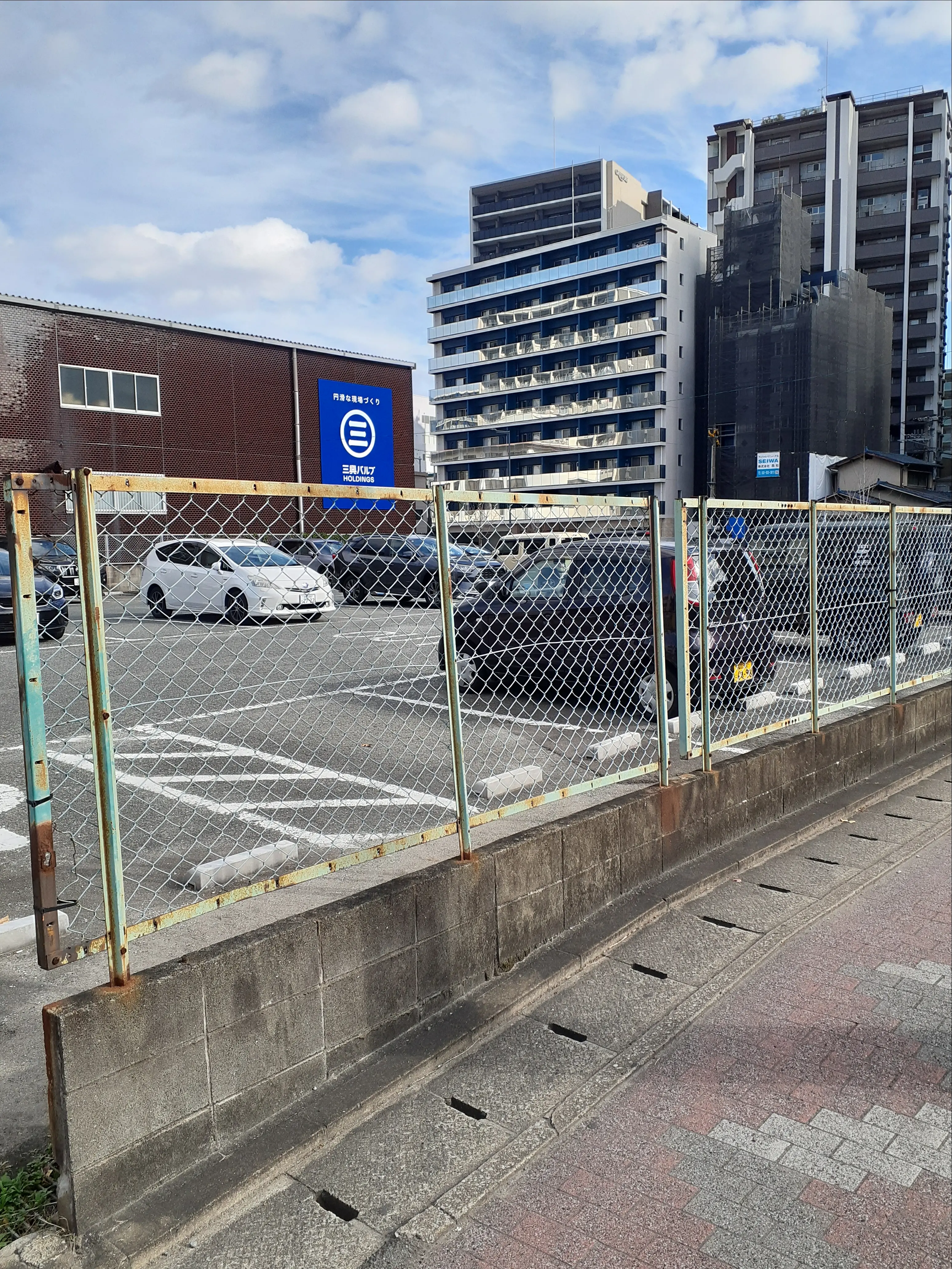福岡市博多区石城町　月極駐車場