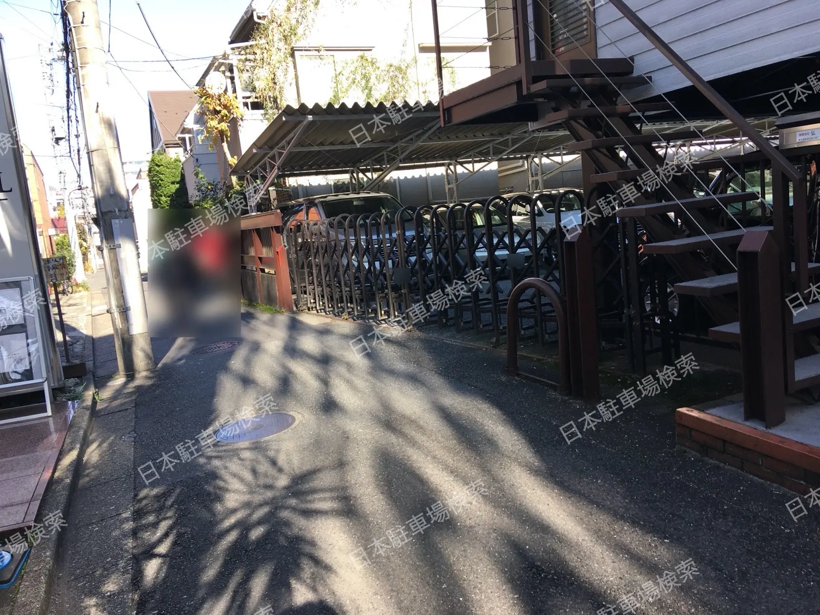 新宿区百人町２丁目　月極駐車場