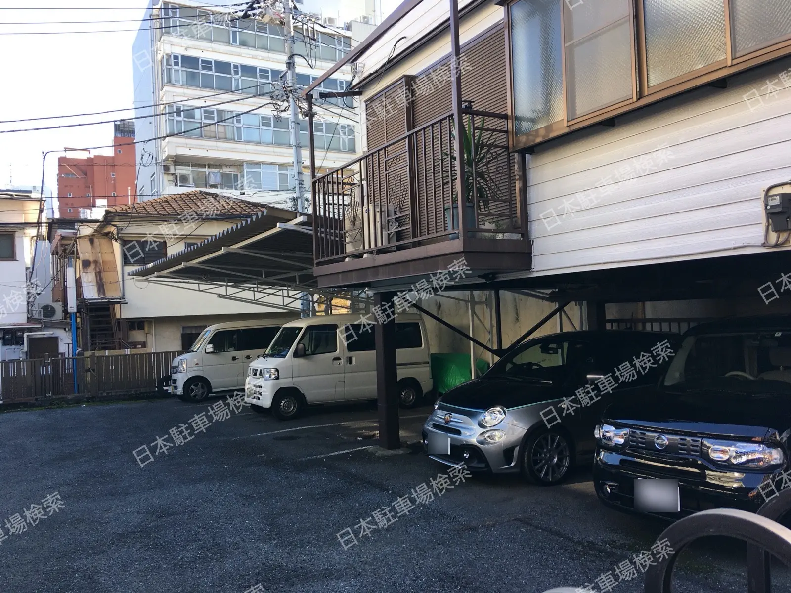 新宿区百人町２丁目　月極駐車場