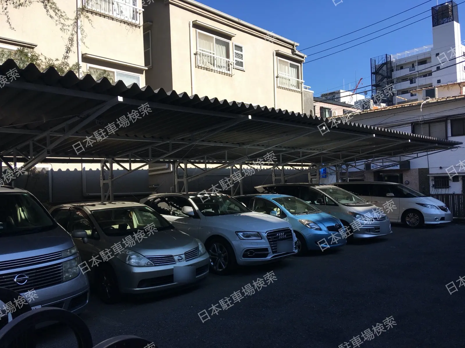 新宿区百人町２丁目　月極駐車場