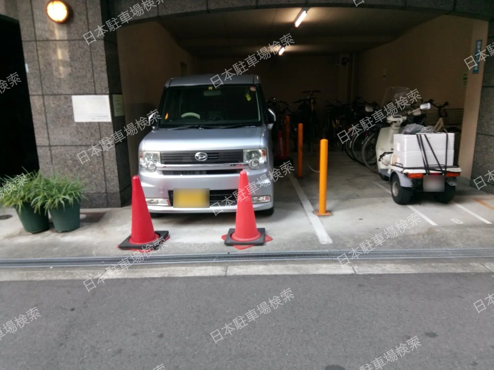 鎗屋町２丁目4(屋内・平面) 月極駐車場