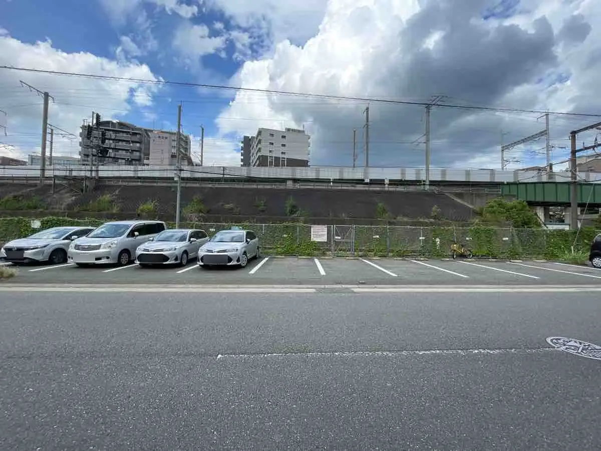 福岡市博多区博多駅前４丁目　月極駐車場