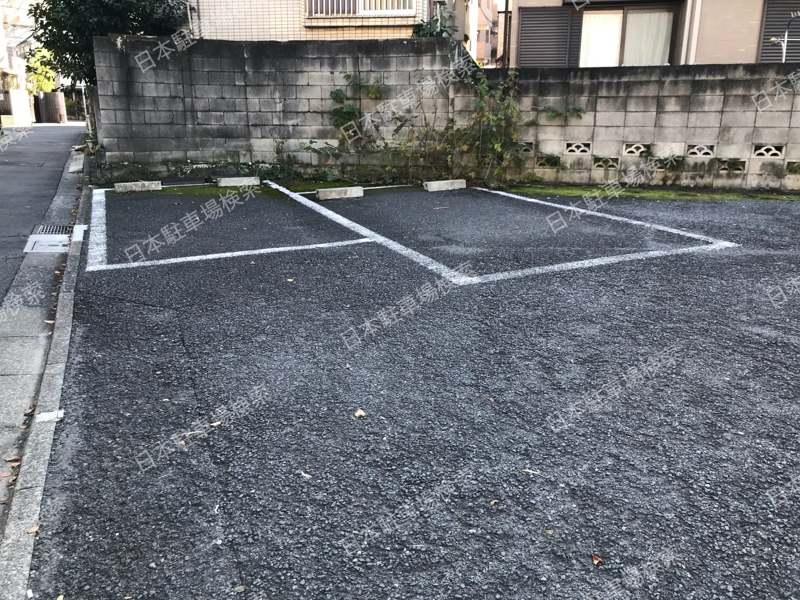 西早稲田２丁目14(屋内) 月極駐車場