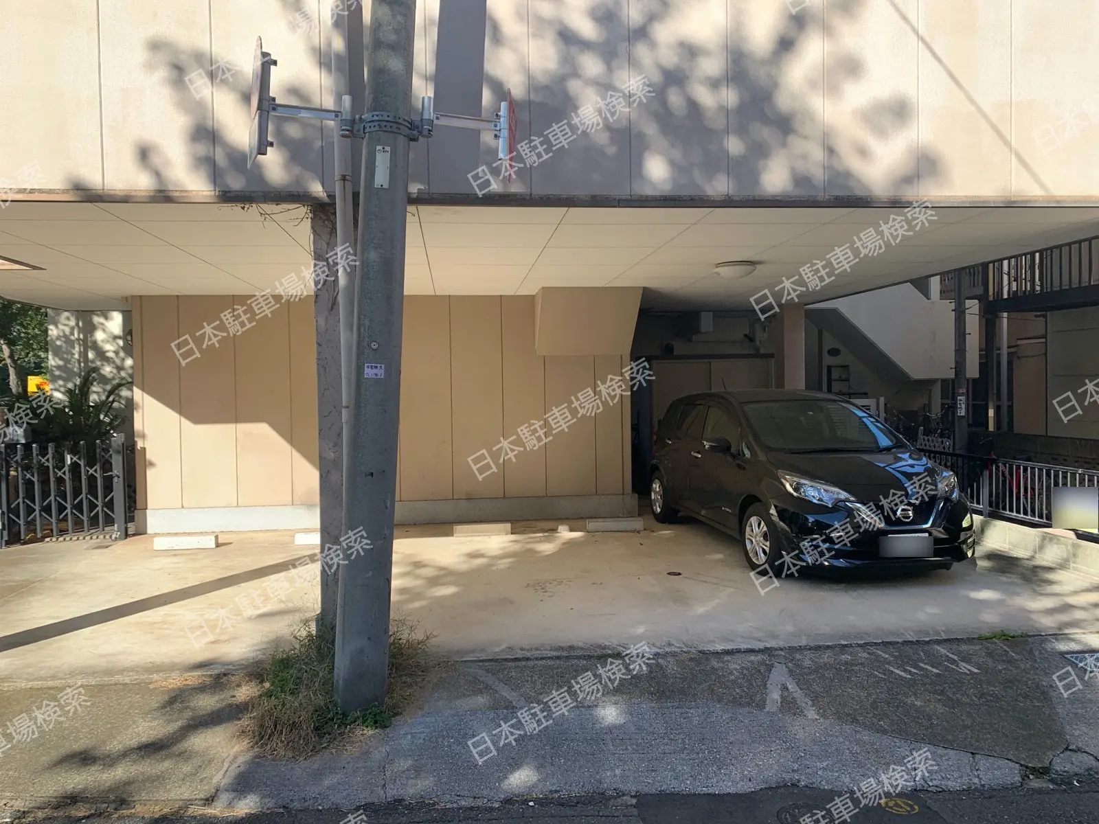 新宿区西早稲田２丁目　月極駐車場