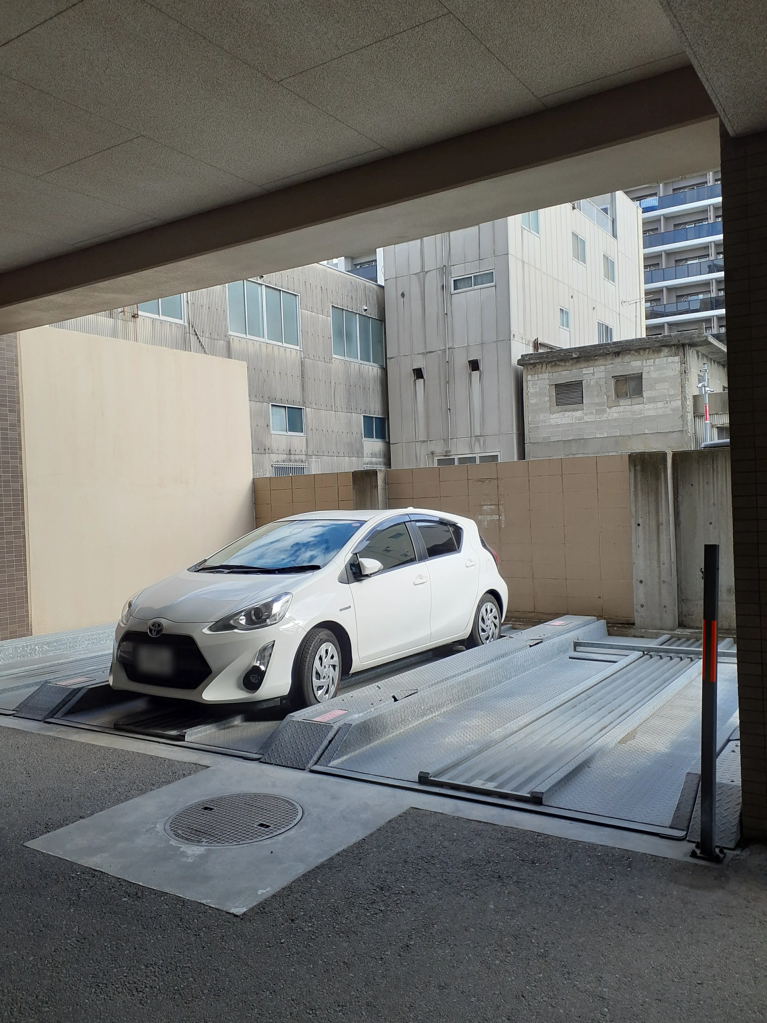 福岡市博多区築港本町　月極駐車場