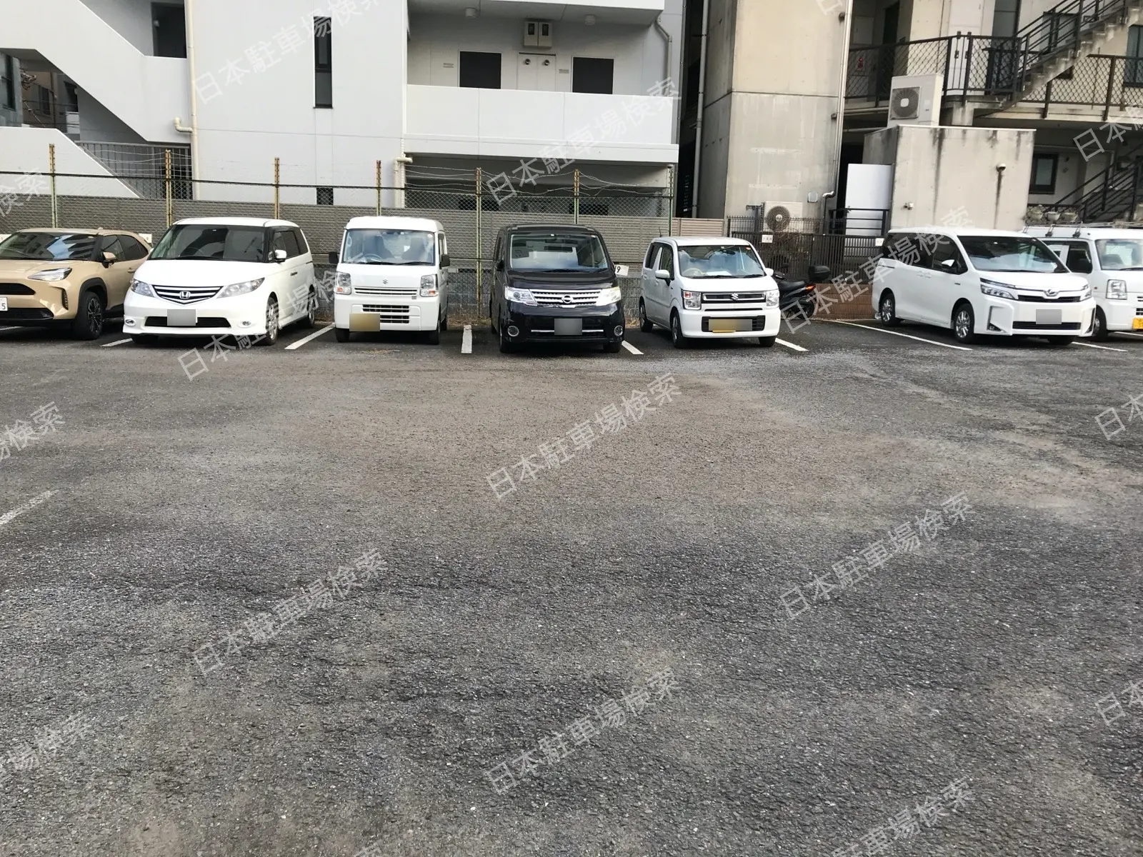 西新宿８丁目3(屋外・平面) 月極駐車場