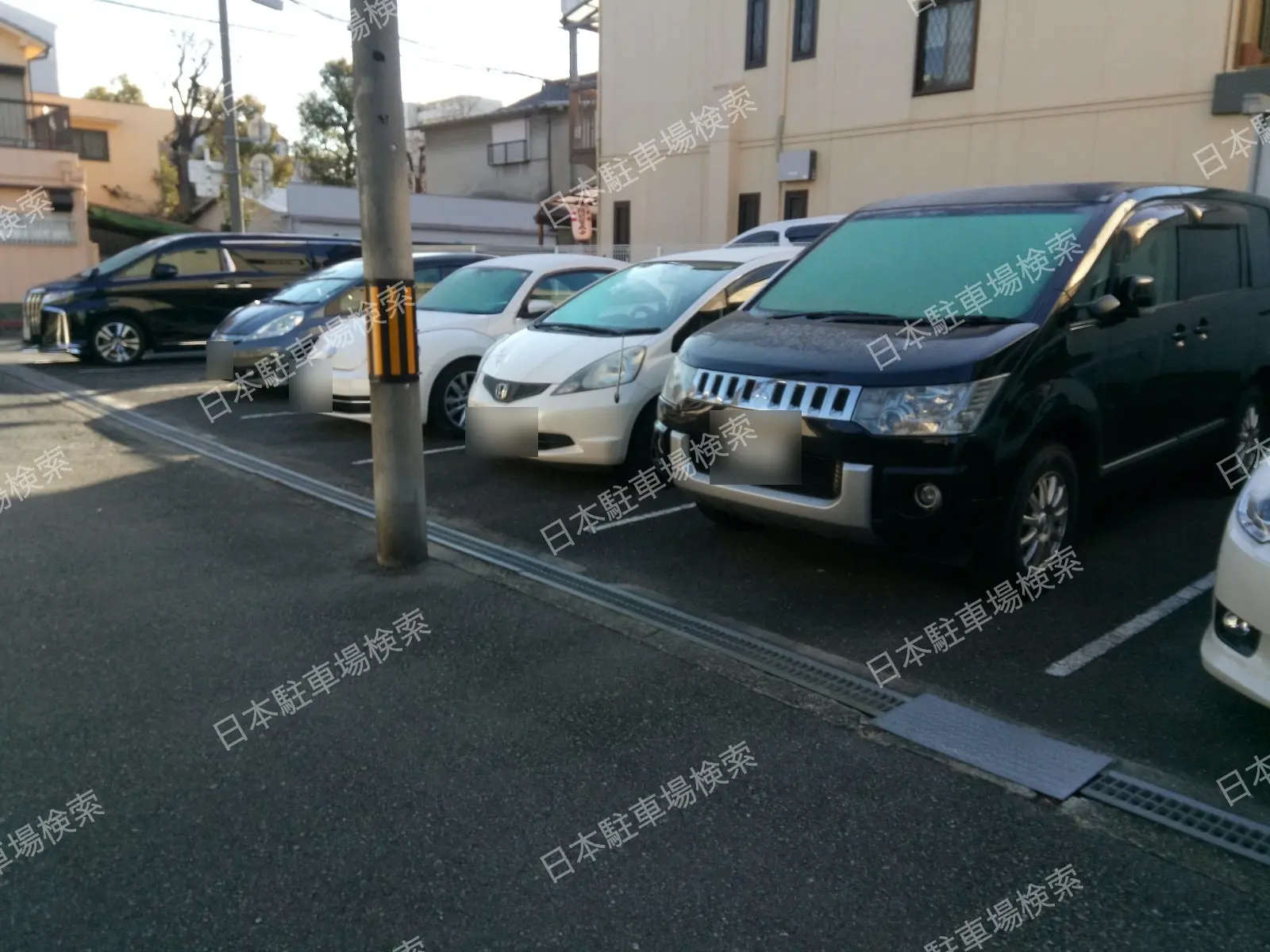 大阪市淀川区木川西２丁目２０　月極駐車場