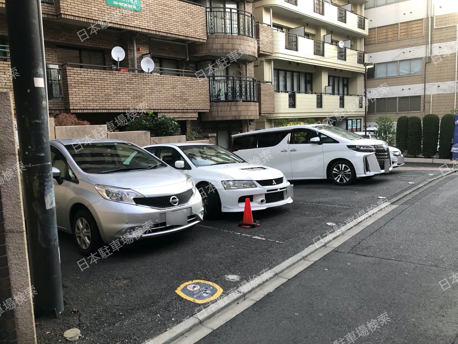 新宿区高田馬場４丁目月極駐車場