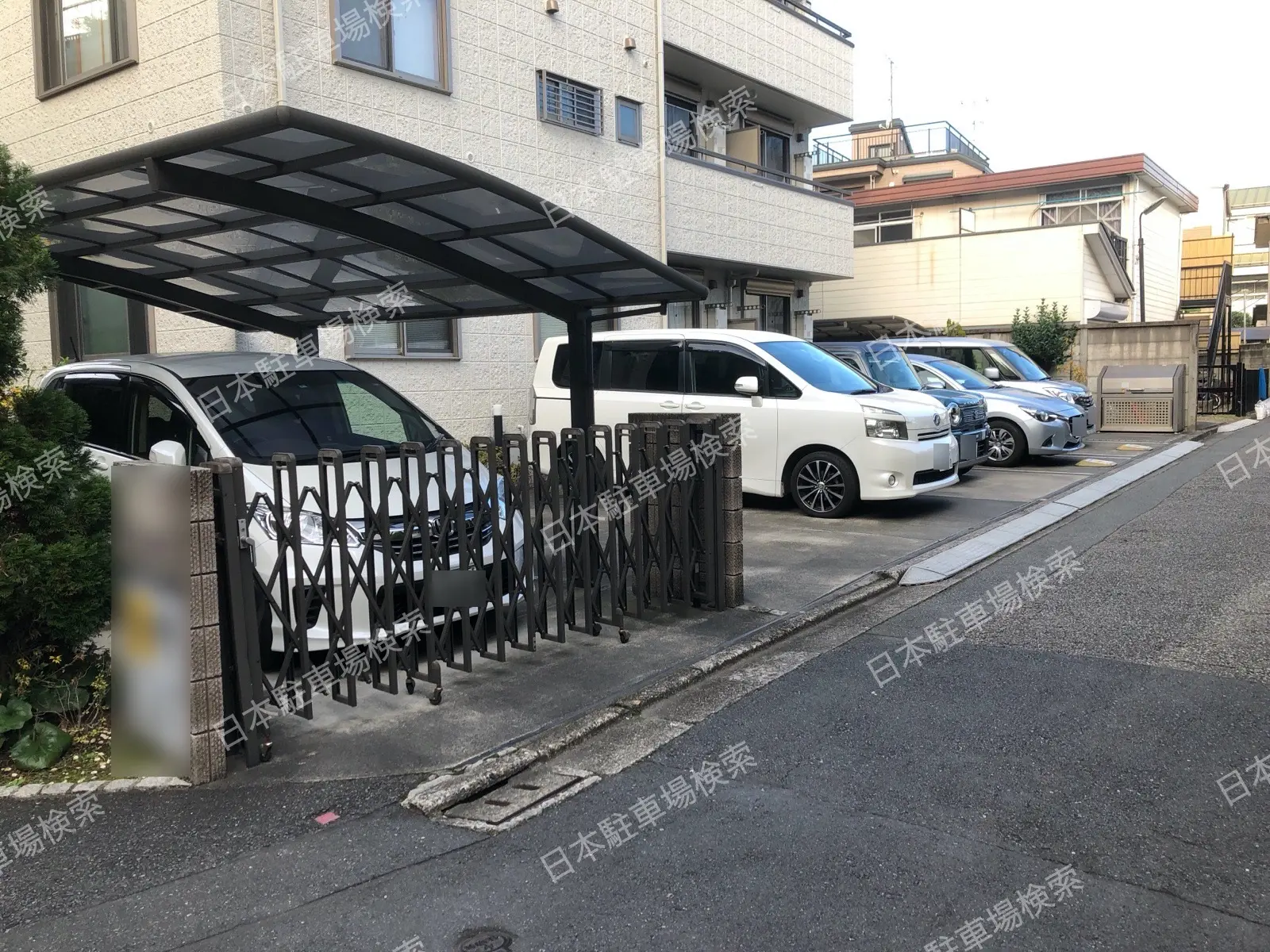 新宿区高田馬場４丁目月極駐車場