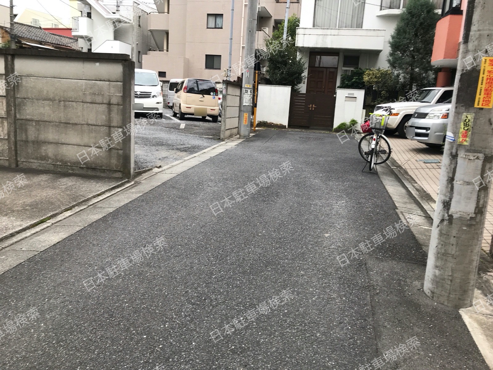 新宿区高田馬場４丁目月極駐車場