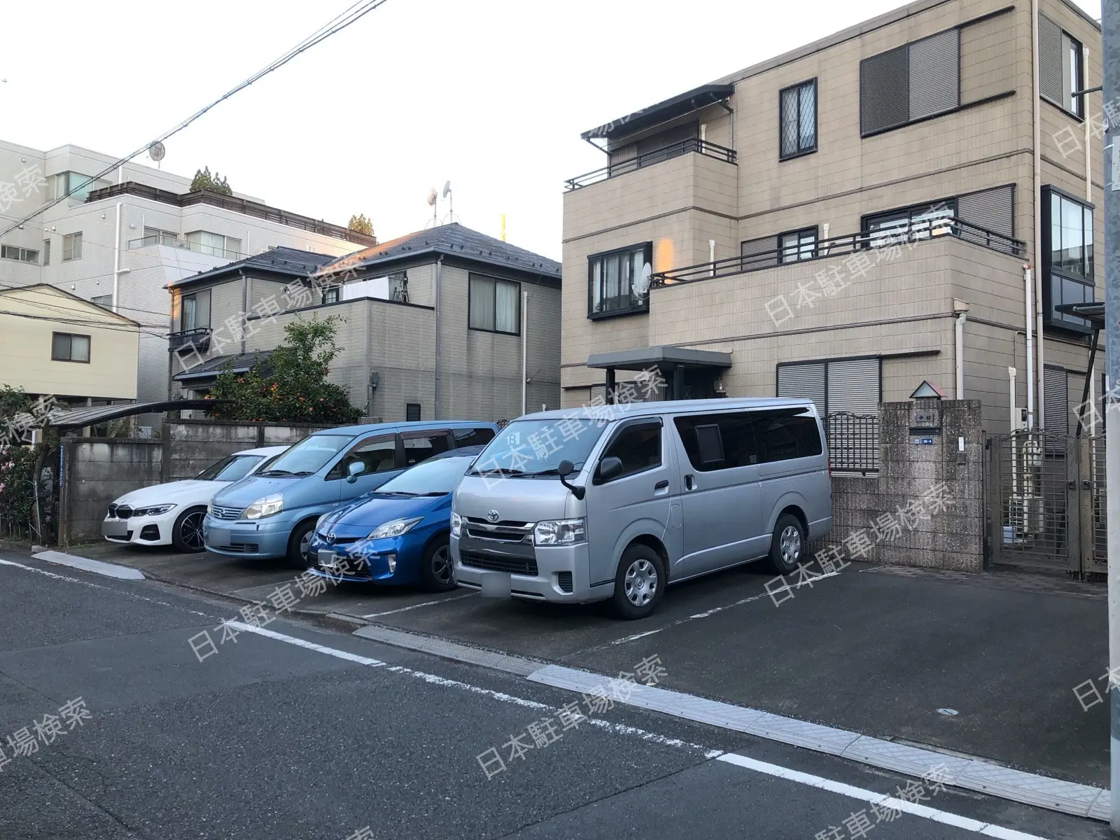 新宿区高田馬場４丁目　月極駐車場