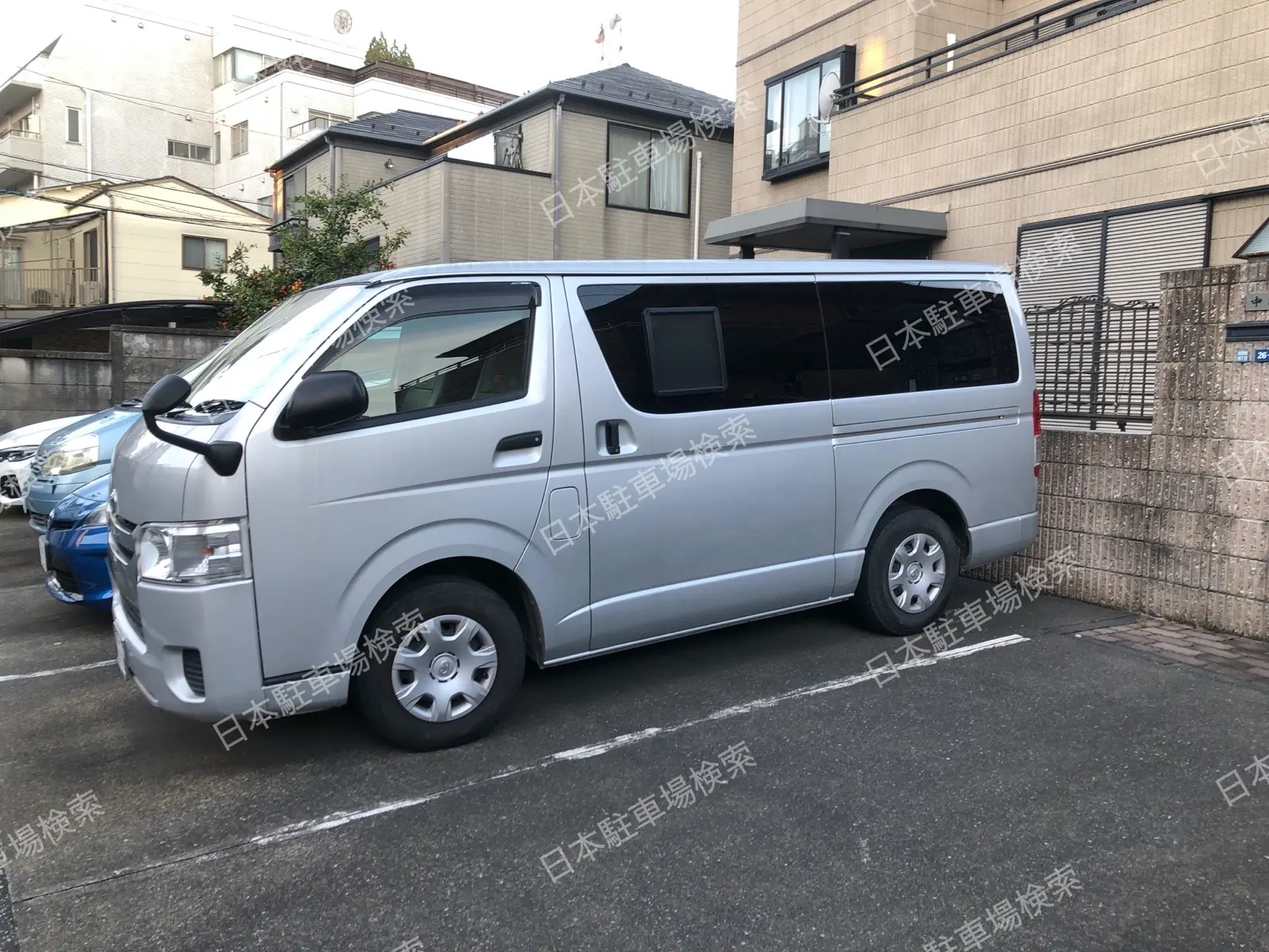 新宿区高田馬場４丁目　月極駐車場