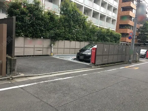 渋谷区代々木４丁目　月極駐車場