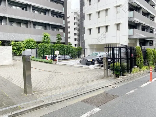 渋谷区桜丘町　月極駐車場