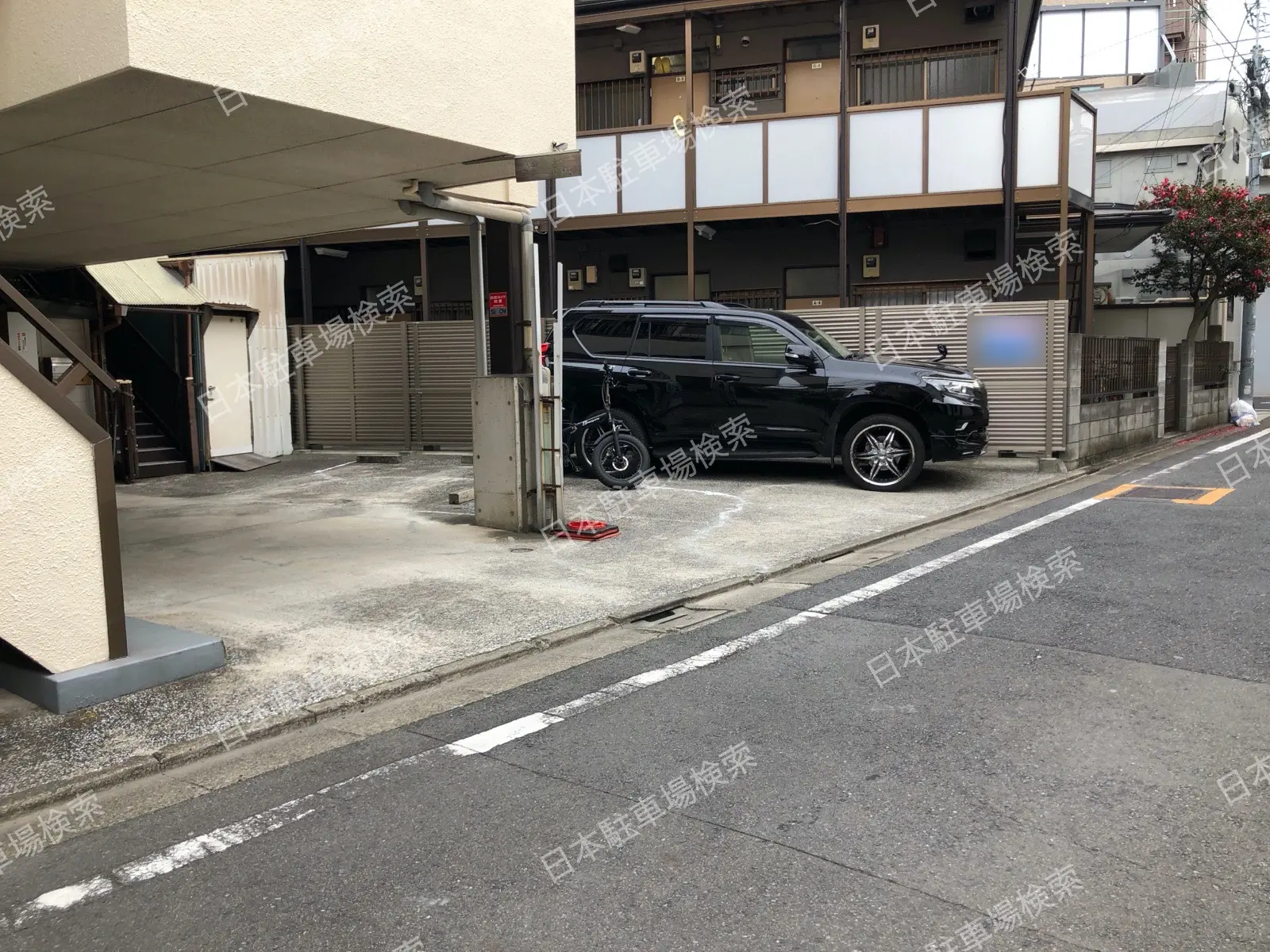 目黒区上目黒２丁目　月極駐車場