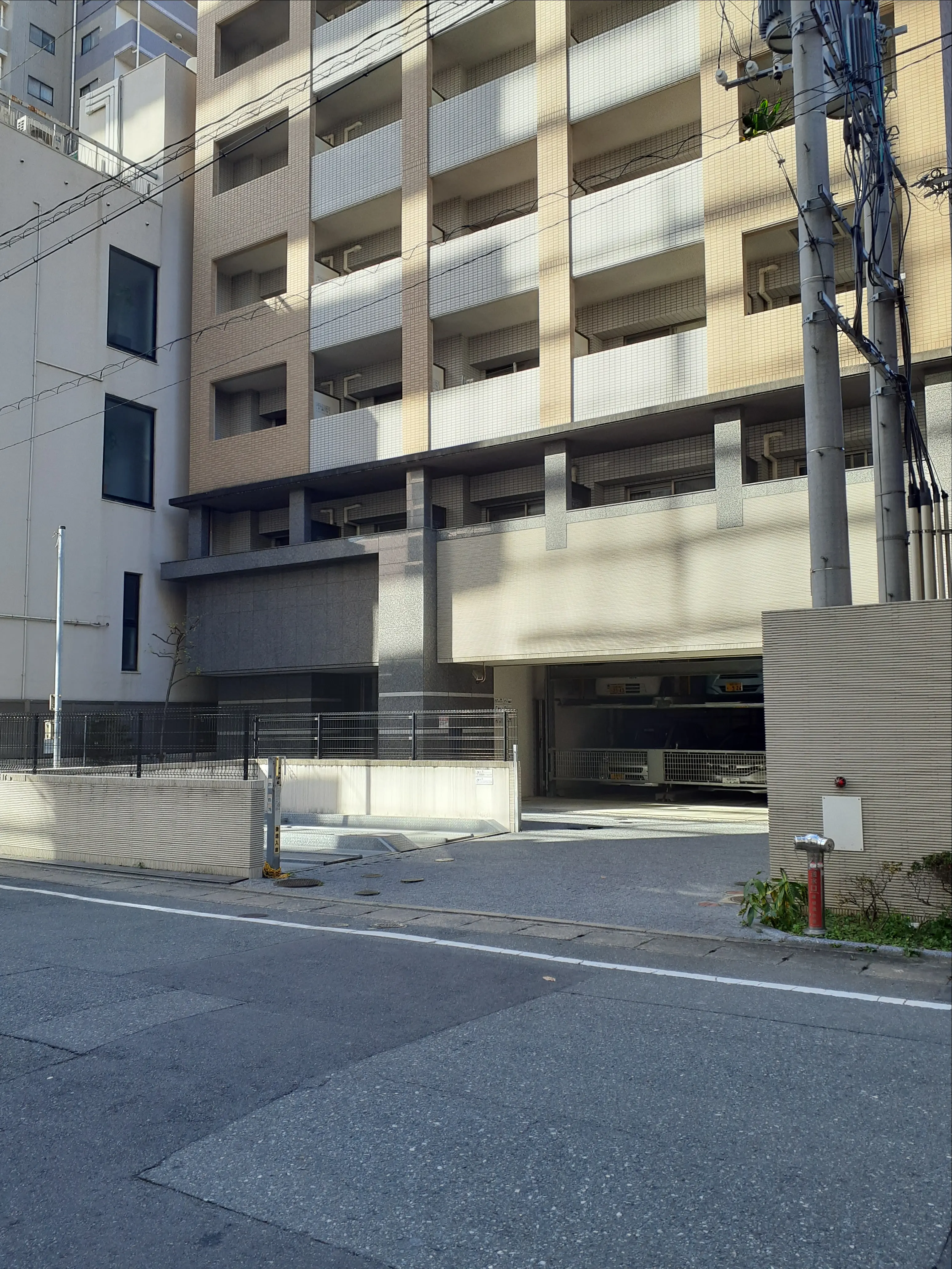 福岡市博多区店屋町　月極駐車場