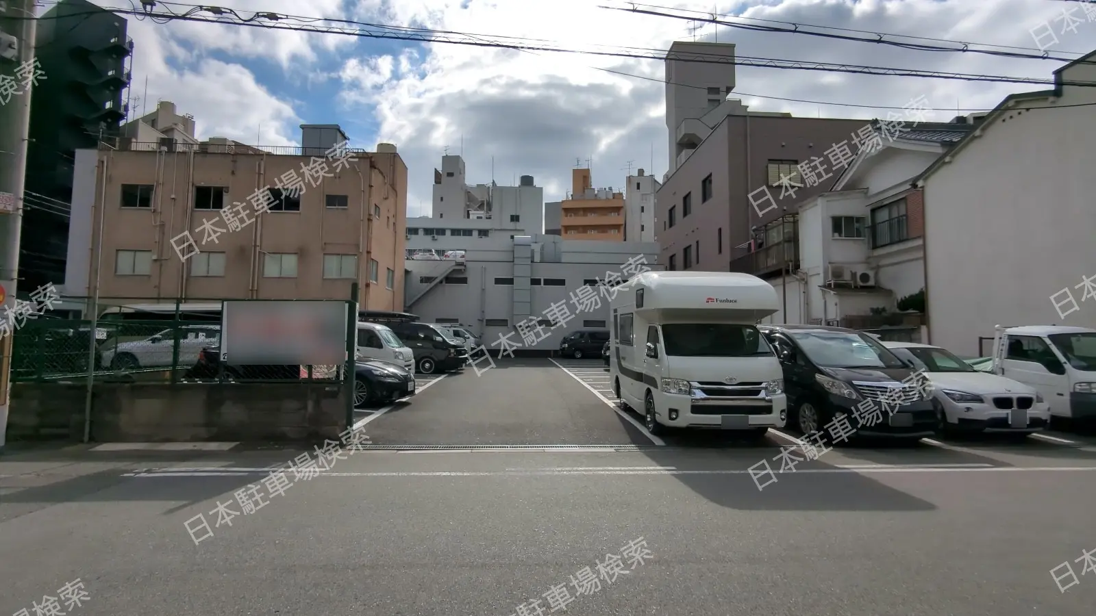 靭本町３丁目4(屋外・平面) 月極駐車場