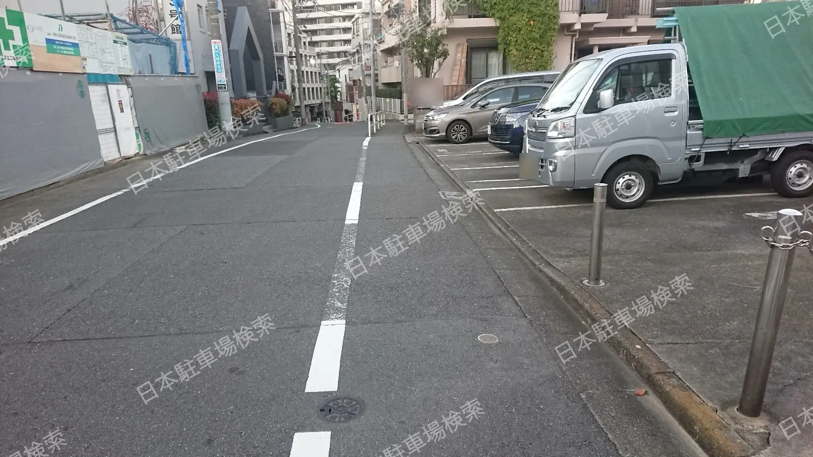 西早稲田３丁目25(屋内) 月極駐車場