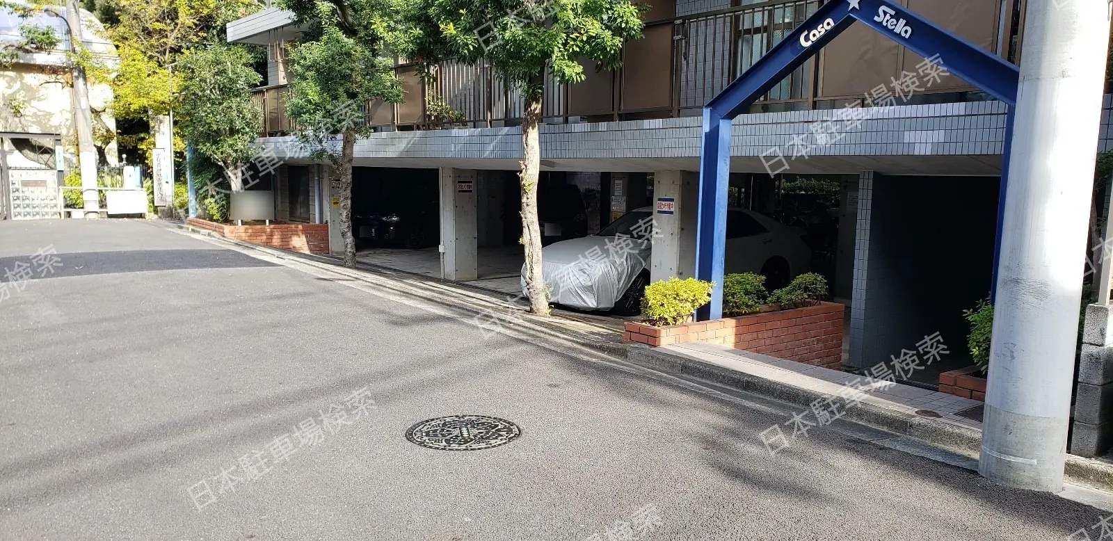 新宿区西早稲田３丁目　月極駐車場