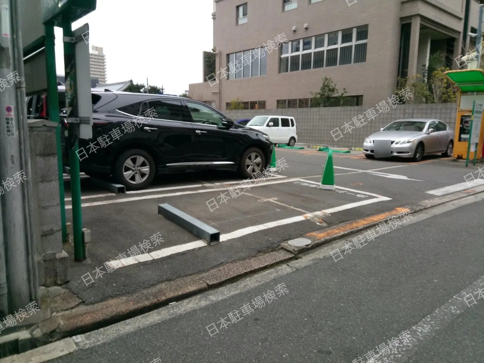 上汐１丁目(屋外・平面) 月極駐車場