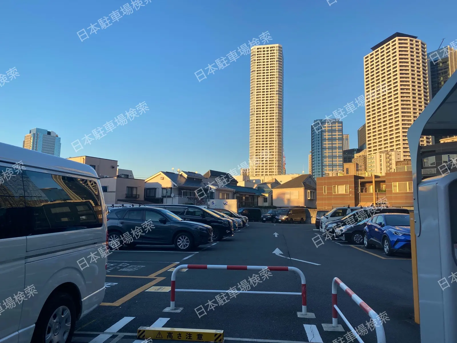 西新宿5丁目駐車場