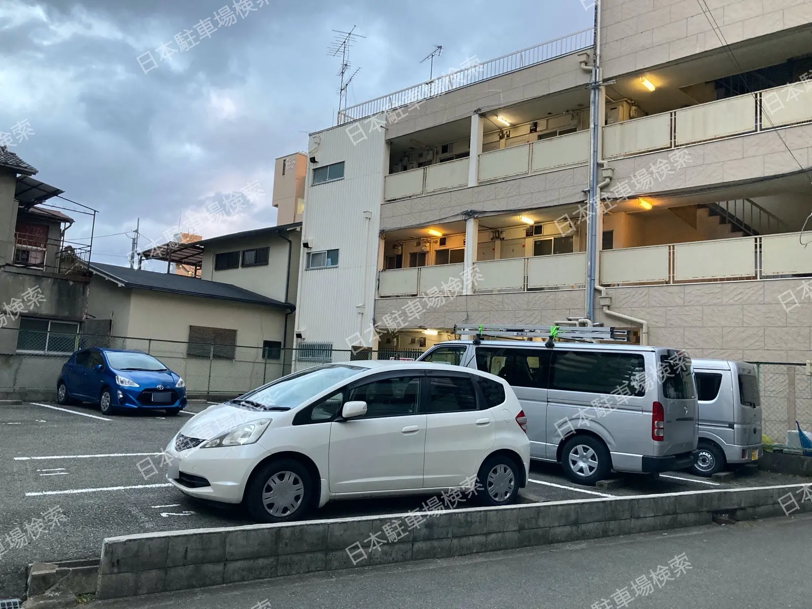 大阪市淀川区西中島１丁目　月極駐車場