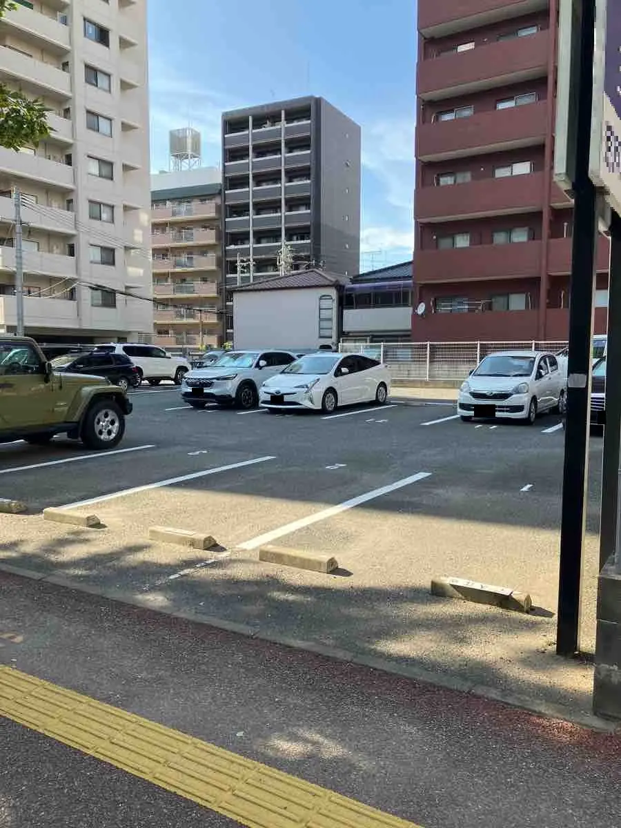 福岡市中央区荒戸１丁目 月極駐車場